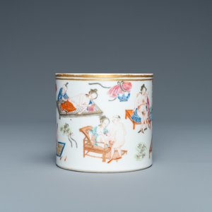 A Chinese famille rose 'erotical subject' brush pot, 1st half 19th C. — photo 8
