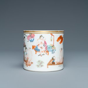 A Chinese famille rose 'erotical subject' brush pot, 1st half 19th C. — photo 9