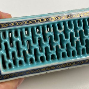 A Chinese famille rose 'erotical subject' cricket box, 1st half 19th C. — photo 12