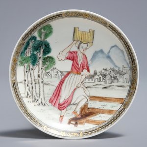 A Chinese famille rose erotical subject cup and saucer, Yongzheng — 照片 3