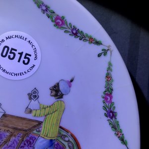 A Chinese famille rose 'European subject' cup and saucer, Qianlong — 照片 12