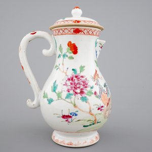 Une aiguière et son couvercle en porcelaine de Chine famille rose, 18ème — photo 3