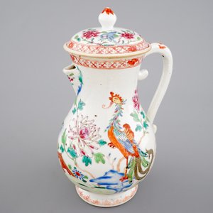 Une aiguière et son couvercle en porcelaine de Chine famille rose, 18ème — photo 5