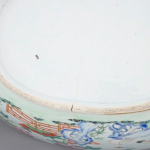 A Chinese famille rose export porcelain tureen on stand, Qianlong, 18th C. — 照片 9