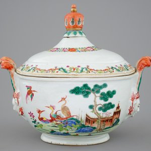 A Chinese famille rose export tureen and cover on stand, Qianlong, 18th C. — photo 5