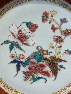 A Chinese famille rose 'faux-bois' border plate, Yongzheng/Qianlong — 照片 2