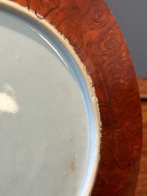 A Chinese famille rose 'faux-bois' border plate, Yongzheng/Qianlong — 照片 9