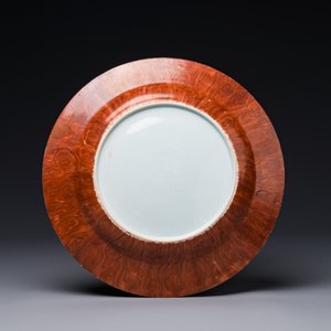 A Chinese famille rose 'faux-bois' border plate, Yongzheng/Qianlong — 照片 2