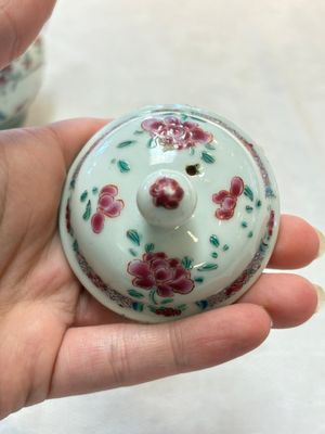 A Chinese famille rose 'Feng Yi Ting 鳳儀亭' teapot, Yongzheng — photo 12
