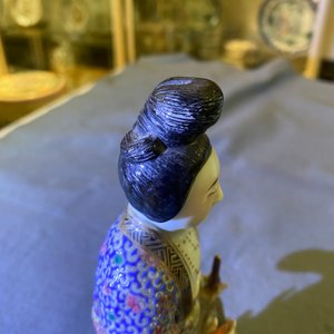 A Chinese famille rose figure of a lady on a lotus throne, 19th C. — photo 8