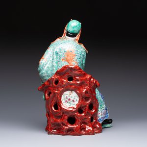 A Chinese famille rose figure of Guandi, 19/20th C. — photo 3