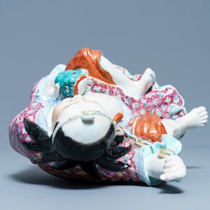 A Chinese famille rose figure of Liu Hai with the toad, seal mark, Republic — 照片 7