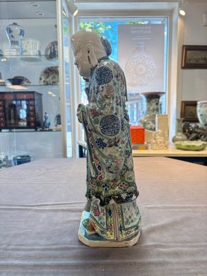 A Chinese famille rose figure of Shoulao, 19th C. — photo 2