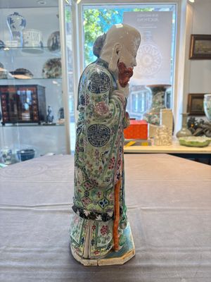 A Chinese famille rose figure of Shoulao, 19th C. — photo 4