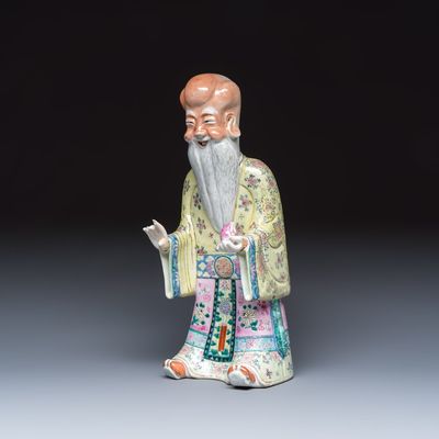 A Chinese famille rose figure of Shoulao, 19th C.