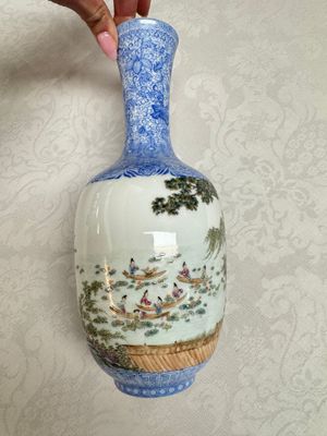 A Chinese famille rose 'Figures at a Lotus Pond' vase, Qianlong mark, 20th C. — photo 3