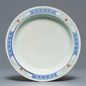 A Chinese famille rose floral jardinière on stand, Guangxu mark, Republic, 20th C. — photo 10