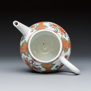 A Chinese famille rose 'Flower Basket' teapot — photo 6