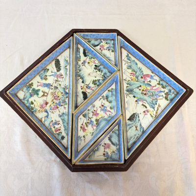 A Chinese famille rose 'Foreigners Hunting' six-piece sweetmeat set on a wooden tray — photo 2