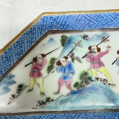 A Chinese famille rose 'Foreigners Hunting' six-piece sweetmeat set on a wooden tray — photo 6