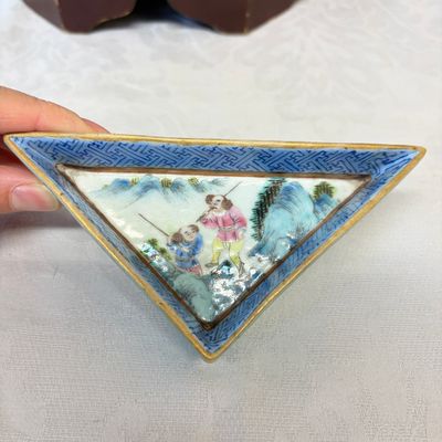 A Chinese famille rose 'Foreigners Hunting' six-piece sweetmeat set on a wooden tray — photo 13