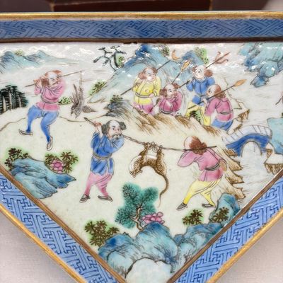 A Chinese famille rose 'Foreigners Hunting' six-piece sweetmeat set on a wooden tray — photo 18