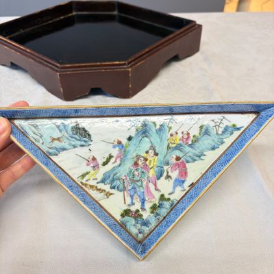 A Chinese famille rose 'Foreigners Hunting' six-piece sweetmeat set on a wooden tray — photo 24