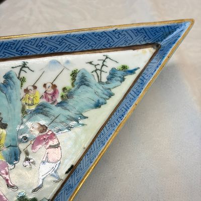 A Chinese famille rose 'Foreigners Hunting' six-piece sweetmeat set on a wooden tray — photo 27