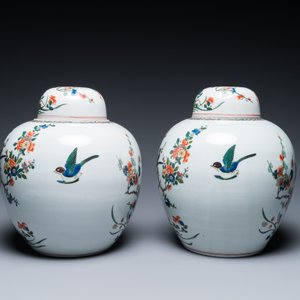 A Chinese famille rose 'Fort Folly' plate and a pair of Samson famille verte-style jars and covers, Qianlong and 19th C. — 照片 7