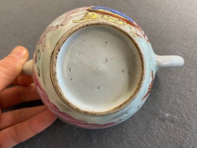 A Chinese famille rose 'Four elements' teapot and cover, Qianlong — photo 7