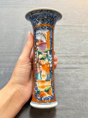 A Chinese famille rose garniture of five 'mandarin subject' vases, Qianlong — 照片 28