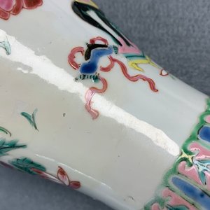 A Chinese famille rose garniture of five vases with antiquities, Qianlong — photo 30