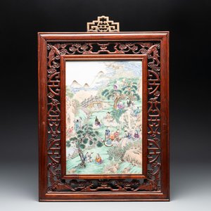 A Chinese famille rose 'gathering of sages' plaque, mounted in a wooden frame, Republic — photo 1