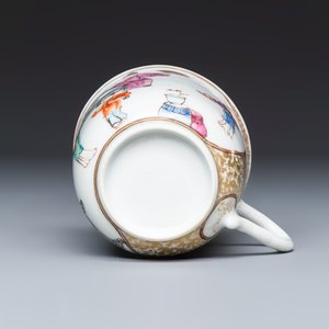 A Chinese famille rose gilt-decorated cup and saucer with figural design — photo 9