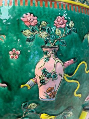 A Chinese famille rose green-ground 'Antiquities' fish bowl or jardinière with applied relief design, 19th C. — photo 10