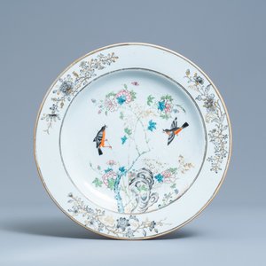 A Chinese famille rose, grisaille and gilt dish with birds among branches, Yongzheng/Qianlong — 照片 1