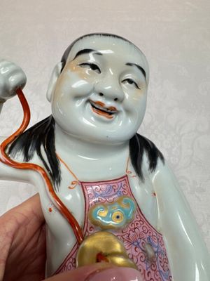 A Chinese famille rose group of Liu Hai and his three-legged toad, Wei Hongtai Zao 魏洪泰造 mark, Republic — photo 7