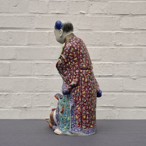 A Chinese famille rose group of two children, impressed marks, Republic, 20th C. — 照片 22