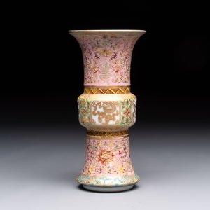 A Chinese famille rose 'gu' vase and a robin's egg-glazed tripod double-walled warming bowl, Qianlong mark, 19/20th C. — 照片 14