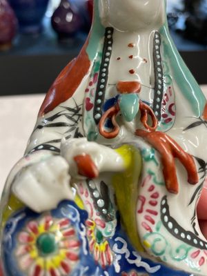 A Chinese famille rose Guanyin and a celadon-glazed dish, Chenghua mark, Qianlong/Jiaqing — photo 6