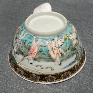 A Chinese famille rose 'harvesting' cup and saucer, Yongzheng — 照片 24