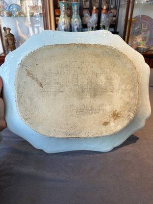 A Chinese famille rose 'He Xiangu' charger with a blue and white border, Qianlong — 照片 12