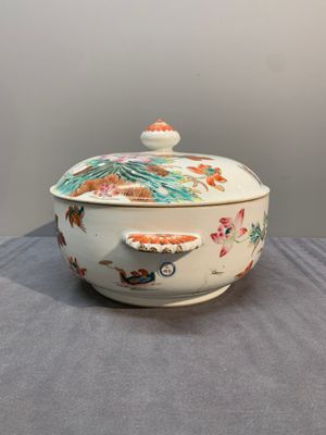 A Chinese famille rose 'heron and lotus' tureen and cover, Qianlong — photo 2