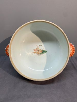 A Chinese famille rose 'heron and lotus' tureen and cover, Qianlong — photo 5