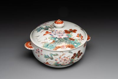 A Chinese famille rose 'heron and lotus' tureen and cover, Qianlong