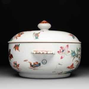 A Chinese famille rose 'heron and lotus' tureen and cover, Qianlong — photo 5