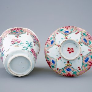 A Chinese famille rose hexagonal covered cup and saucer, Qianlong, 18th C. — 照片 9