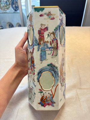 A Chinese famille rose hexagonal hat stand with narrative design, Tongzhi mark and of the period — photo 5
