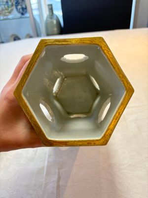 A Chinese famille rose hexagonal hat stand with narrative design, Tongzhi mark and of the period — photo 7