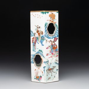 A Chinese famille rose hexagonal hat stand with narrative design, Tongzhi mark and of the period — photo 3